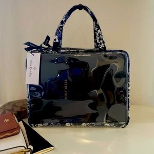 Vera Bradley bag in Frosted Floral. Use this bag to carry items for Church ⛪️!!